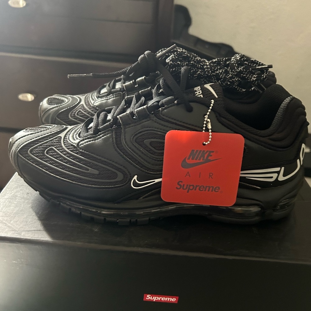 Supreme X Air Max 98